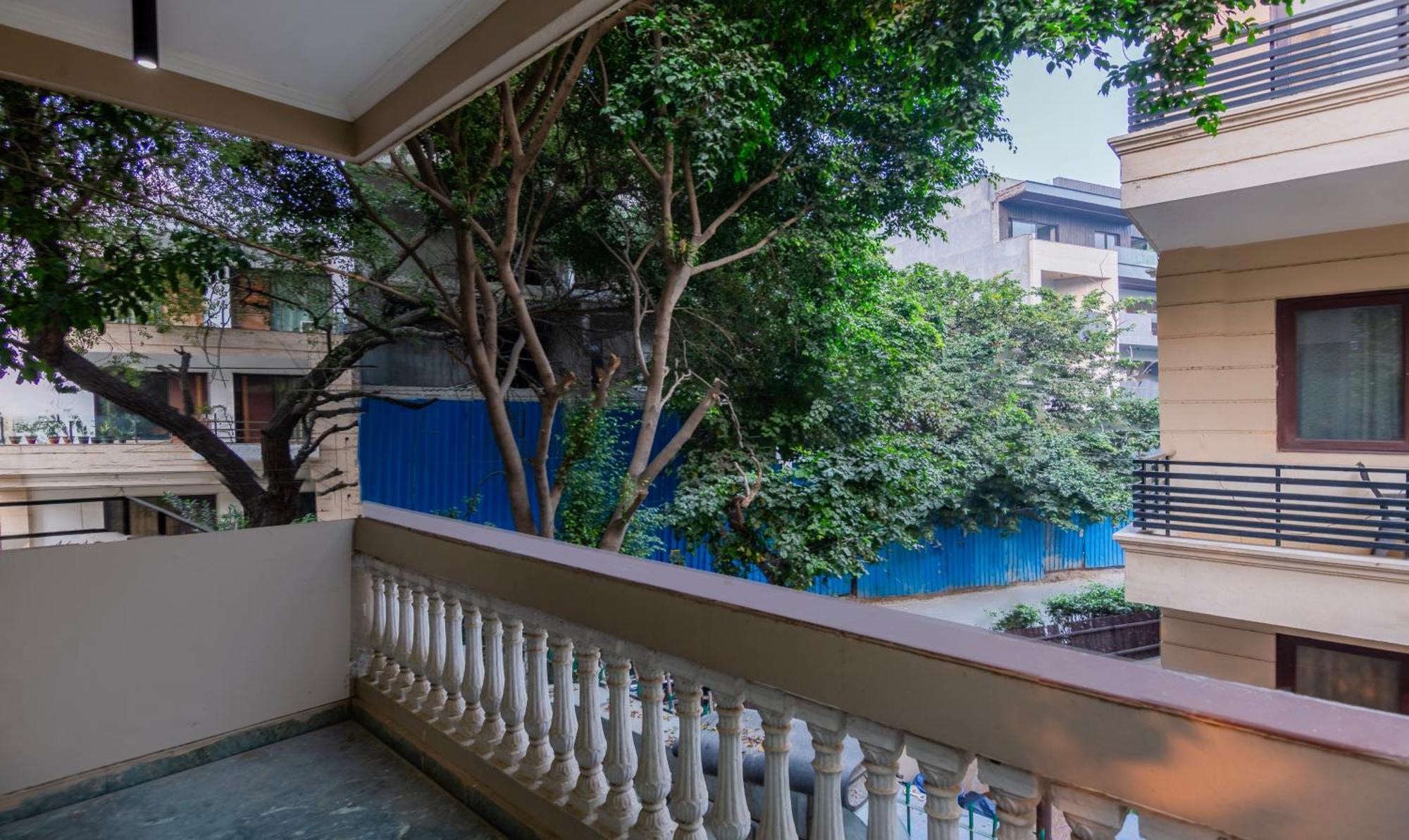 Super Townhouse Sushant Lok Phase 1 Formerly Hotel Neven Gurgaon Exterior foto