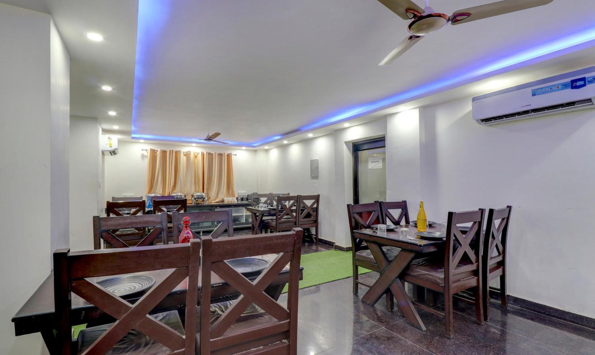 Super Townhouse Sushant Lok Phase 1 Formerly Hotel Neven Gurgaon Exterior foto